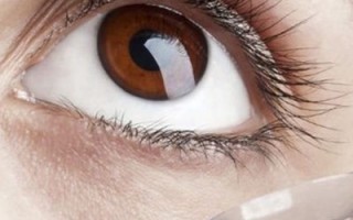 隐形眼镜的取出来怎么办，隐形眼镜取不出来怎么办